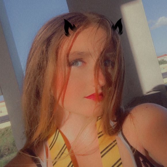 Meet your Posher, Tekoa - Picture 1 of 1